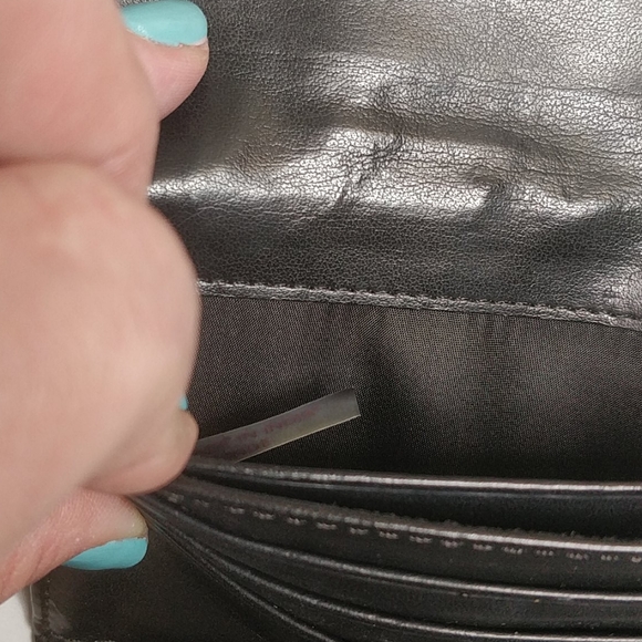 Coach wallet black and tan with silver detail - Picture 10 of 10